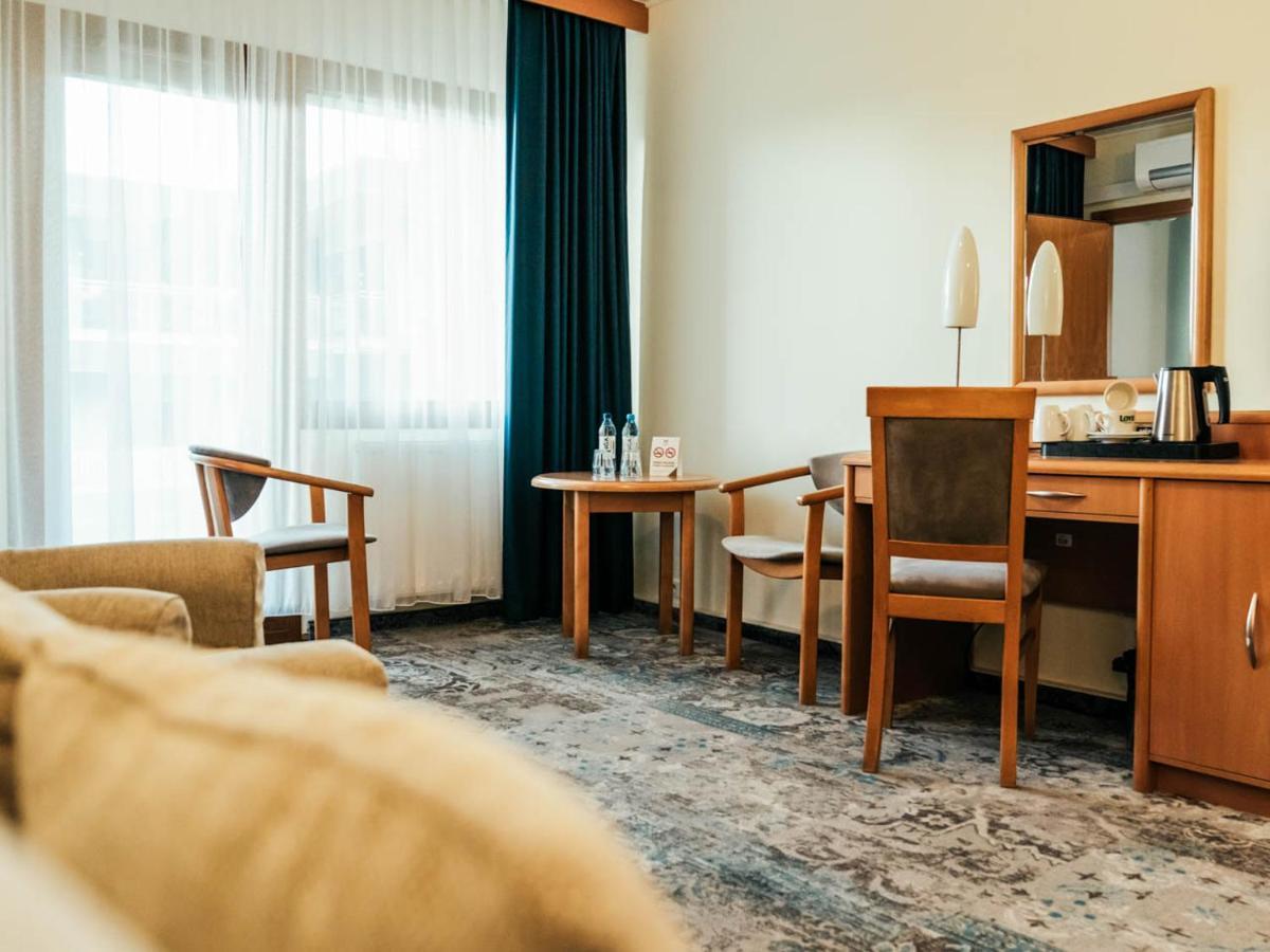 Hotel Mragowo Resort&Spa ภายนอก รูปภาพ